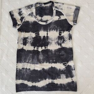Lululemon Swiftly Tech Short Sleeve Tie Dye in Gray Black and White Size 10